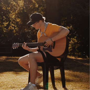 Mellow pop hits & cover songs, from the Top 40 & beyond: Ed Sheeran, Sam Smith, Justin Bieber, etc.