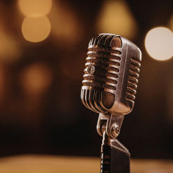 A timeless collection of smooth, romantic vocals from the golden age of pop, spotlighting legendary crooners like Frank Sinatra, Tony Bennett, and Dean Martin.
